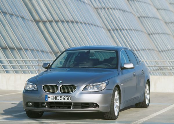 N52 vs N53: Ο Ίδιος Εξακύλινδρος BMW, 65 Βαθμοί Διαφορά