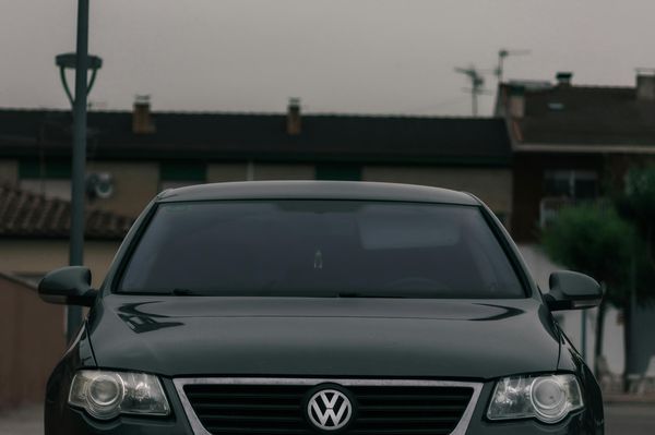 VW Passat Engine Guide: The Motorway Car Where Engine Choice Defines Total Cost
